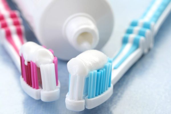Quando devo trocar de escova de dentes?
