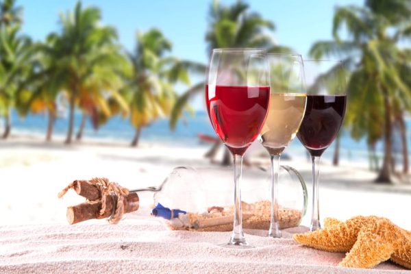 Sabe a que temperatura deve servir os vinhos no verão?