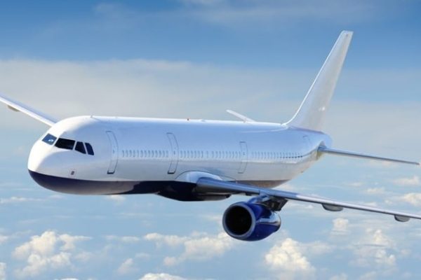 Sabe o que deve fazer depois de viajar de avião?