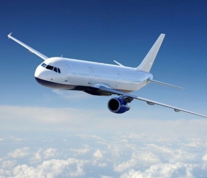 13 artigos essenciais para longas viagens de avião