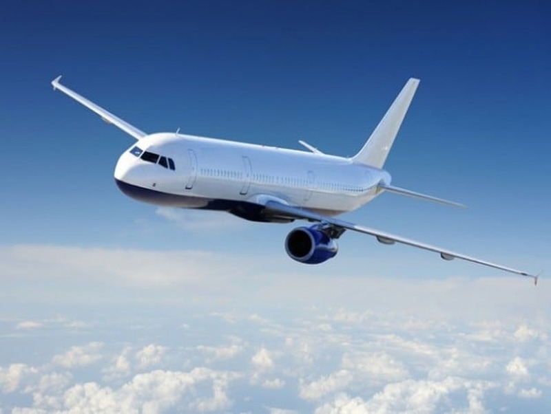 13 artigos essenciais para longas viagens de avião 1