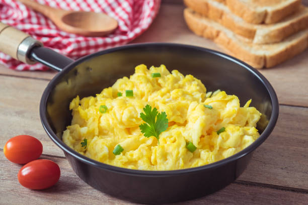 A forma correcta de fazer ovos mexidos para obter sempre resultados deliciosos e fofos 3