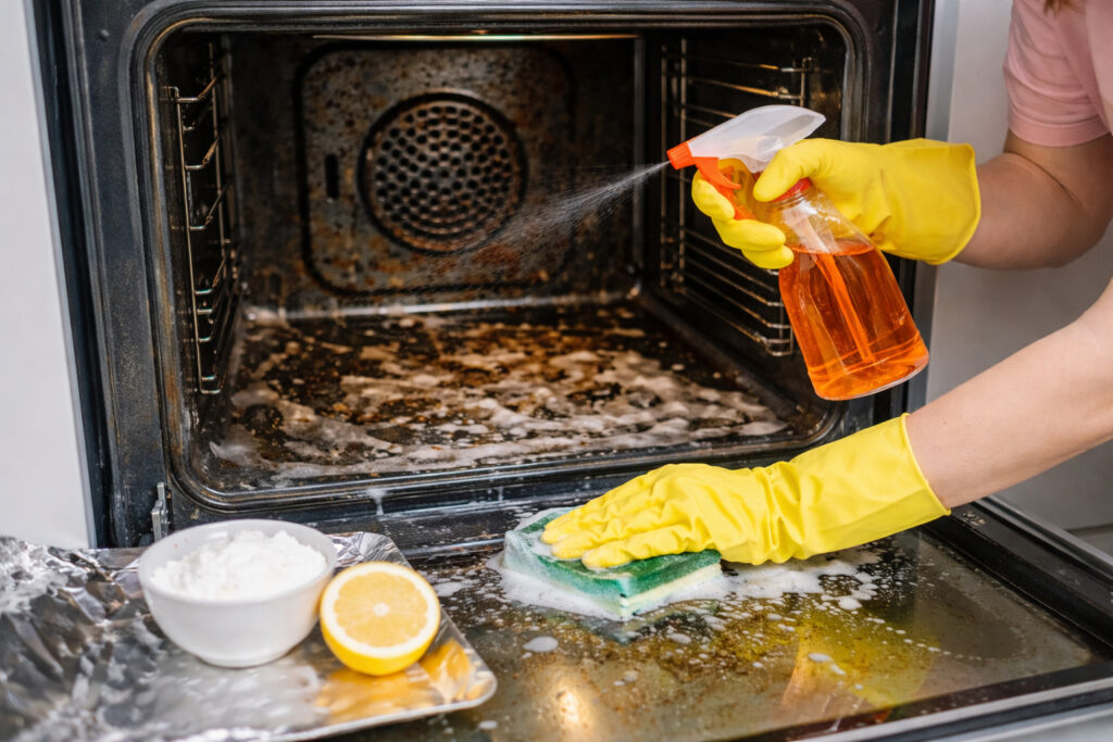 Forno Limpo: Dicas Exclusivas para uma Limpeza Fácil e Perfeita em Casa forno limpo